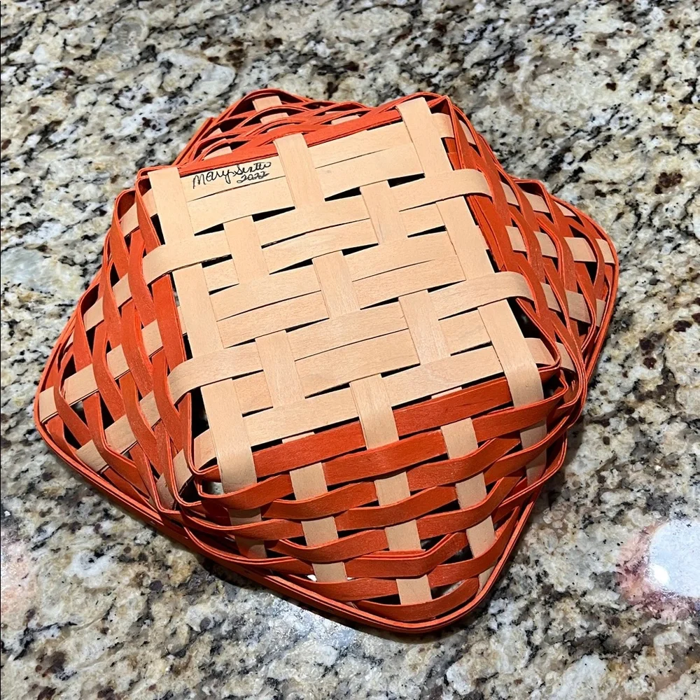 Longaberger Basket signed by renowned weaver Mary Senter, dated 2022
